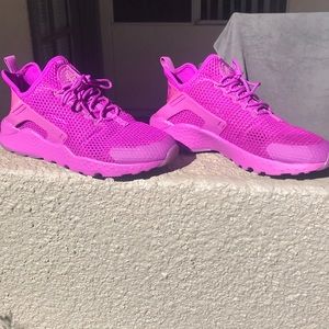 Nike Women’s Air Huarache Run Ultra Shoe Size 11